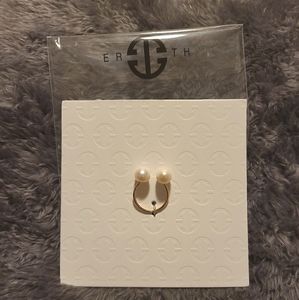 Brand New ERTH Double Pearl Ring